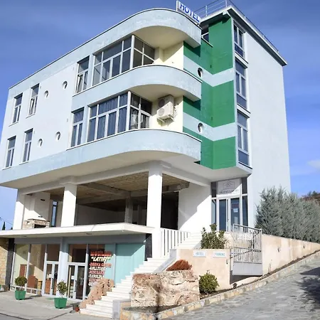 Hotel Latifi