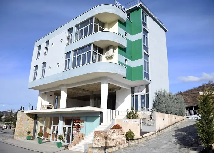 Hotel Latifi