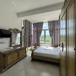 호텔 Latifi